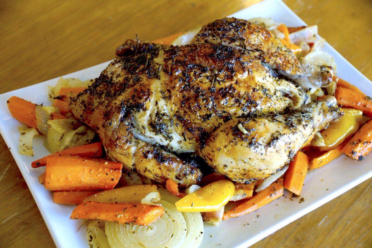 .<a href="/AvisKosherKit/">Avi's Kosher Kitchen</a> is back w/a delicious &amp; simple roasted #chicken recipe &amp; video!

#sustainablemeat #glattkosher #pasturedmeat #grassfedmeat #grassfed #kosherfoodie #koshermeat #grassfedbeef #kolfoods #kosher #yomtov #jewishholiday #sukkot #pasturedpoultry 

kolfoods.com/simple-and-ele…
