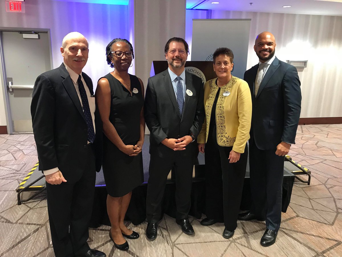 OfficialHAWDC's tweet photo. Thank you @cmdgrosso for being our keynote speaker today at our Member Luncheon at @Marriott at Metro Center.  We'd also like to thank @ChmnMendelson for providing remarks. https://t.co/SiFK5Z1OE2