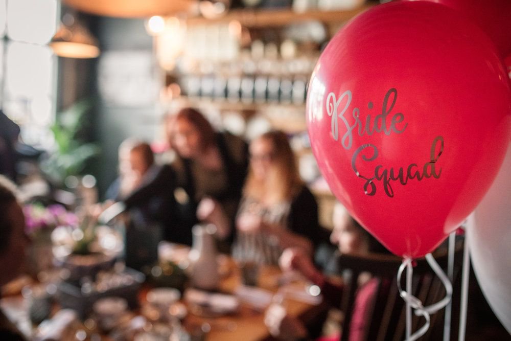 #weddinghour thought we would share @Engageweddings Hen do's and don'ts guide which features a link to their review on our fragrance making. #henactivity #weddingfavour buff.ly/2QZtWvX