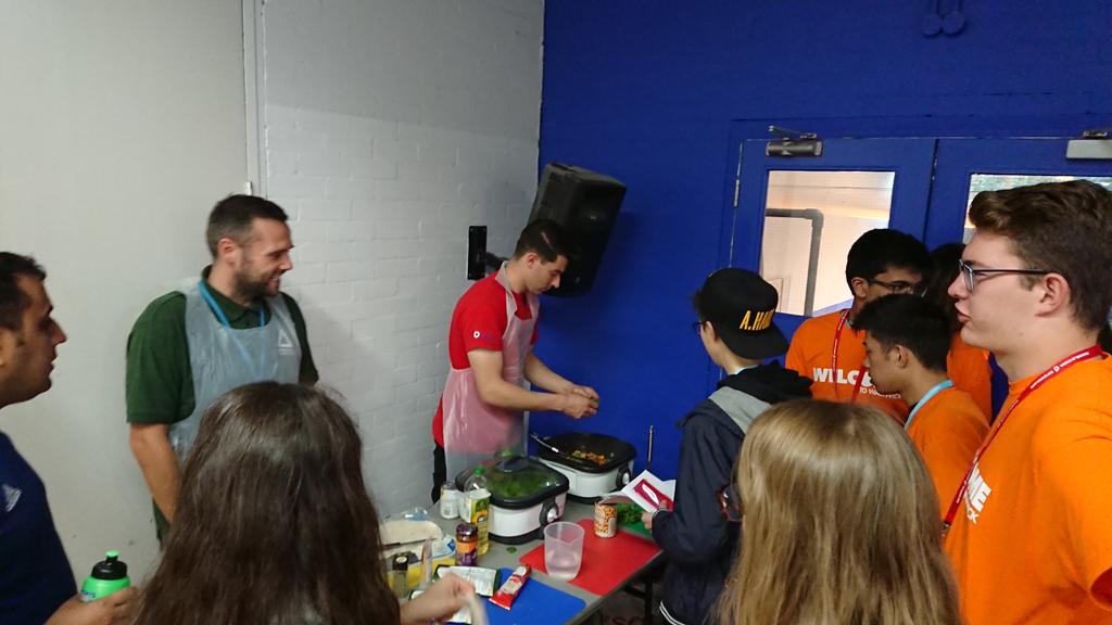 JinaTanton's tweet photo. #CookandEatWell cooking up a storm @warwicksport #HealthandWellbeing evening #activecampus https://t.co/gx9MCqZVLP