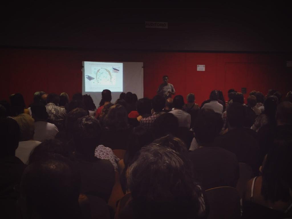 Iratxopepe's tweet photo. Descubriendo nuestro yacimiento en #Parla de la mano de Raúl Flores Fernández.
@OtraParla @iudeparla @PodemosParla2Tw https://t.co/kqi6FizbWj