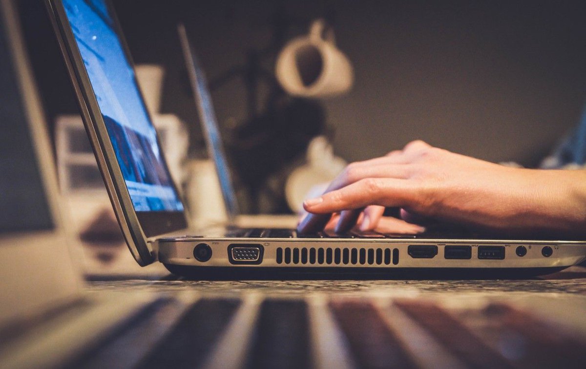 FlashTweet's tweet photo. 6️⃣[#Marketing] #Inhouse, #programmatiqueTV et #RGPD : les trois sujets qui préoccupent les marketeurs cette année https://t.co/z7zjubjctx v/ @TheDrum 

#FlashTweet 

#DigitalMarketing #MarketingDigital #TransfoNum #data #Privacy #GDPR @Programmatic https://t.co/J6MGsm26wD