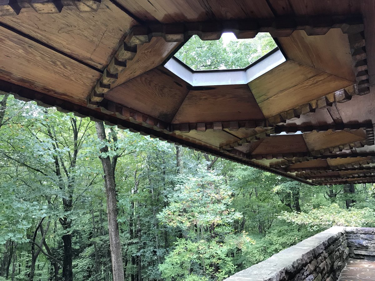 KellyAShannon's tweet photo. First stop on @MATPRA2018’s “Get Wright” Tour in @laurelhighlands - Kentuck Knob, AKA, the Hagen House. #MATPRA2018 https://t.co/RNIVAB4Yqp