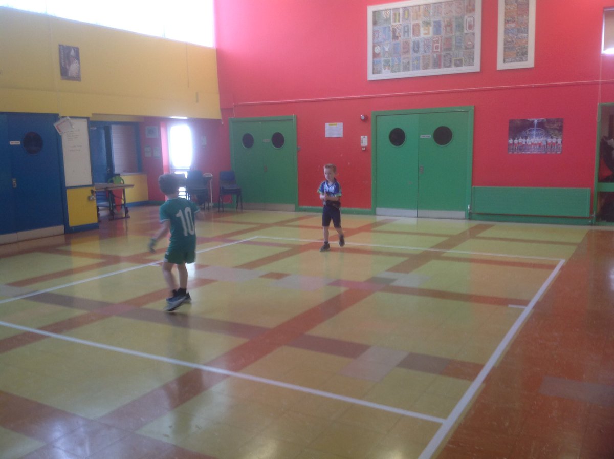 GreencastlePS's tweet photo. Handball was so much fun on Monday 👌
#AfterSchoolClub
#QuickHands
#QuickMovement
#OurLadyOfLourdesIsThePlaceToBe https://t.co/N2iIi4tGCe