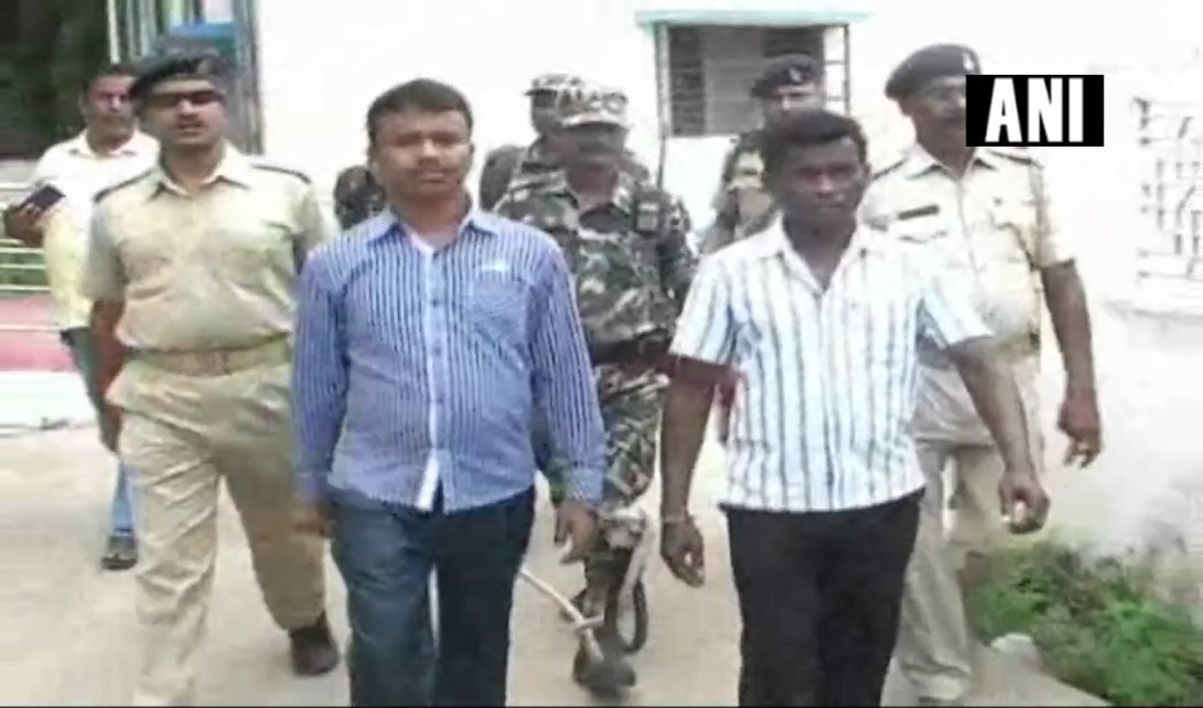 Two Naxals were awarded death sentence by a Court in Dumka earlier today for murdering six police personnel including the then Pakur's Superintendent of Police Amarjeet Balihar 5 years ago. #Jharkhand