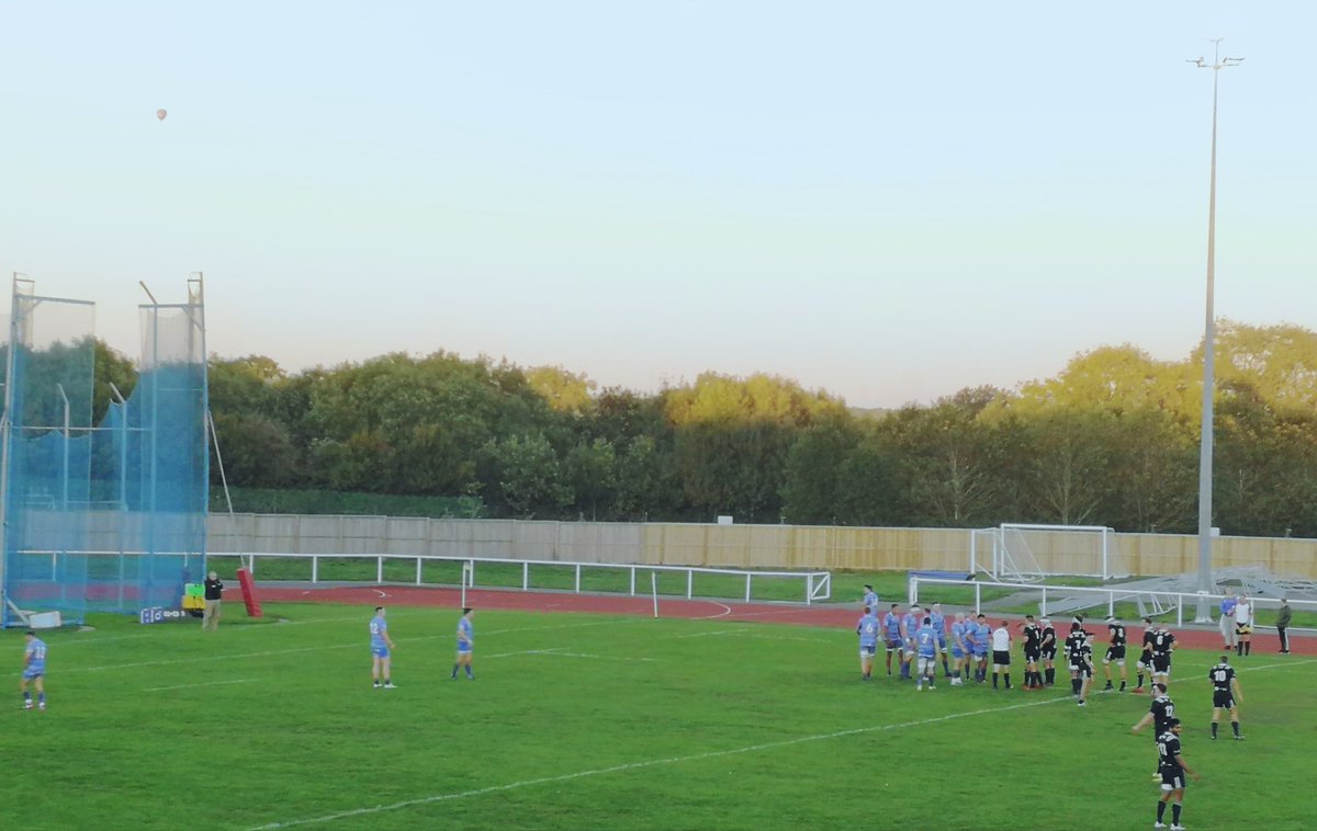 TeamBath's tweet photo. 📸 Hot-air balloon flight with a good view of the #BUCSSuperRugby clash between @UOBathRugby and @northumbriamru #BATNOR https://t.co/0QdrC3snCM