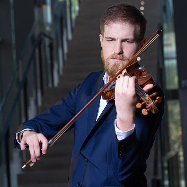 ThaleaSQ's tweet image. We are SO PROUD of Chris for winning the 1700 Taft Stradivarius for three years, thanks to the generosity of the @CanadaCouncil #instrumentbank ! We can’t wait to get to know this instrument and to hear what @c_whit will do with it. Congratulations @c_whit !!!