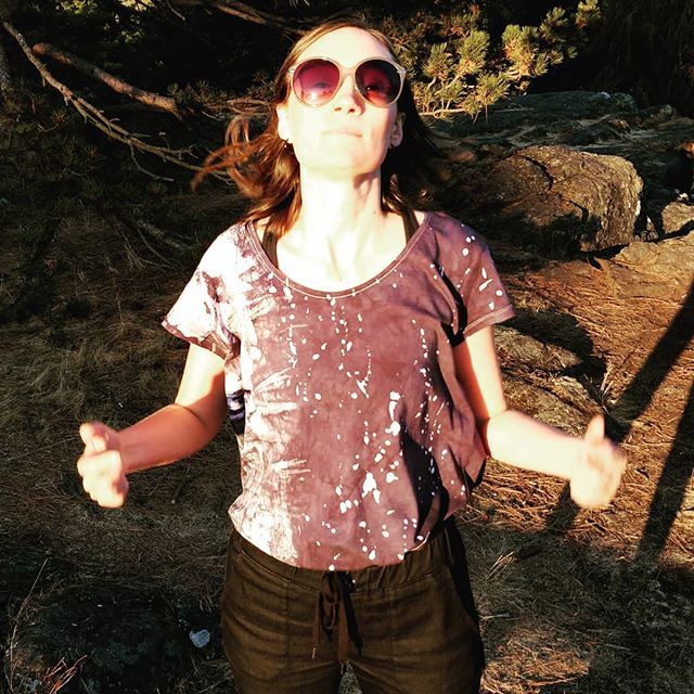 TerranAttire's tweet photo. Action shot of earthling Carmen flipping her hair in the face of autumn sunshine. . . . .
.
.
.
#TerranAttire #EarthlingFashion #yyj #yvr #yyjbusiness #homestyling #homebusiness #homemade #handmade #makingstuff #maker #makers #clothing #fashion #tee #tee… https://t.co/iUzcSkfSY8 https://t.co/oA8KrDzA4I