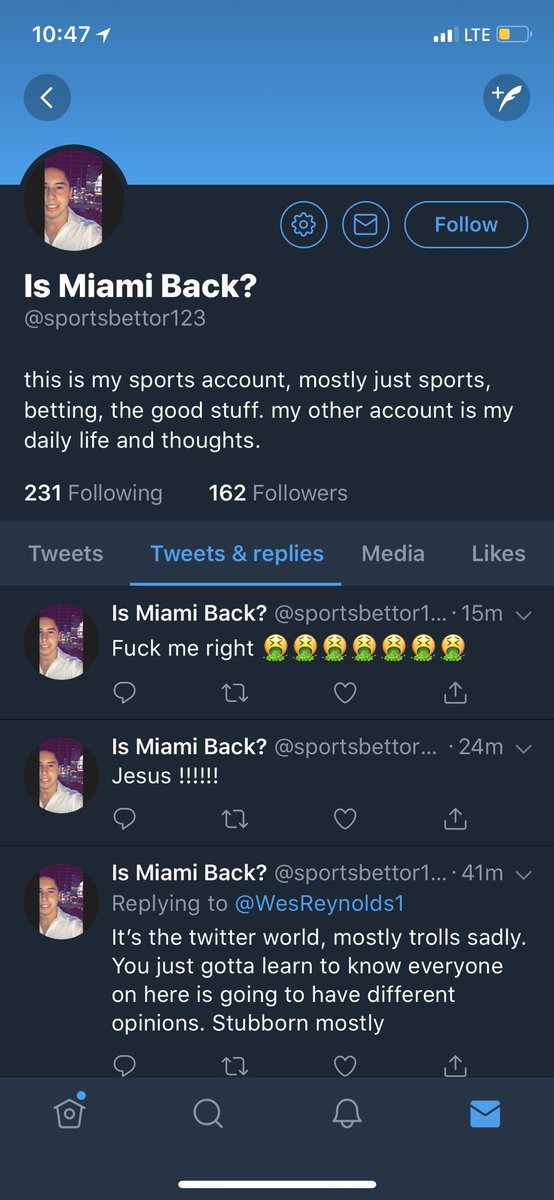 machine_dfs's tweet photo. Biggest scam artist is @sportsbettor123 he does not give out good picks he’s giving you guys some horrible picks so disgusting https://t.co/lwxPaLABvt