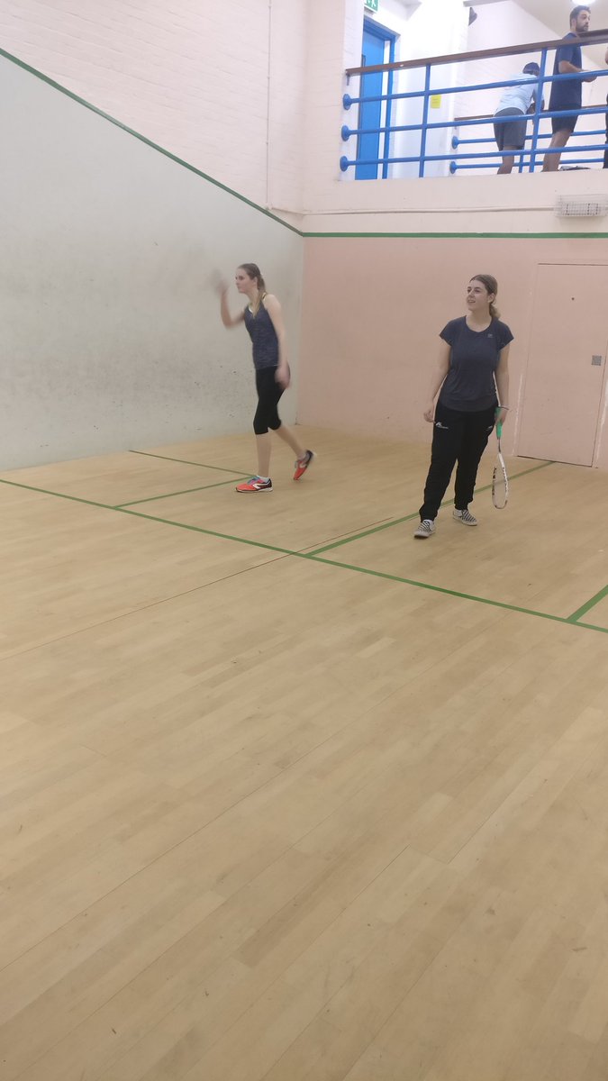 BrunelSquash's tweet photo. Wonderful turnout at our penultimate taster session today. Wonderful to see so many ladies who had never played squash before. Hopefully we'll be able to put together a women's team this year #WSWeek18 #INeedANewCamera https://t.co/dTUN4N6ACD