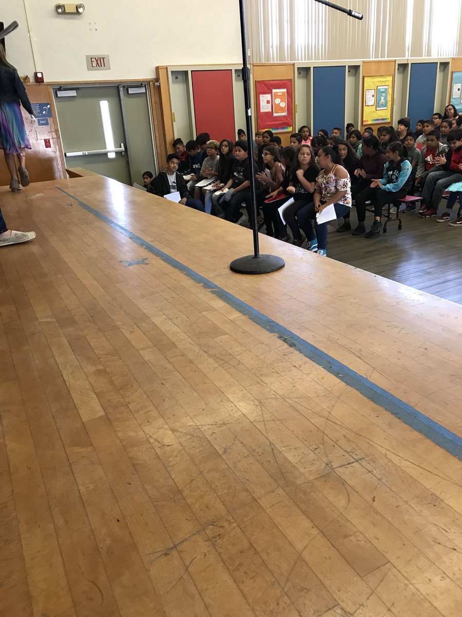 ClarenceRuth501's tweet photo. Nervous Ruth speakers ready to give their Student Council speeches! https://t.co/0Jsg2cAsm3