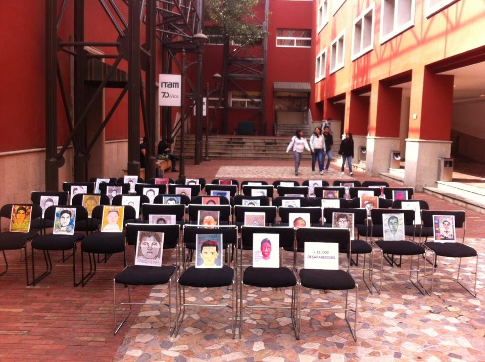 A 4 años, no olvidamos y seguimos exigiendo verdad y justicia. ¡Nos faltan 43 y miles más! #Ayotzinapa4Años