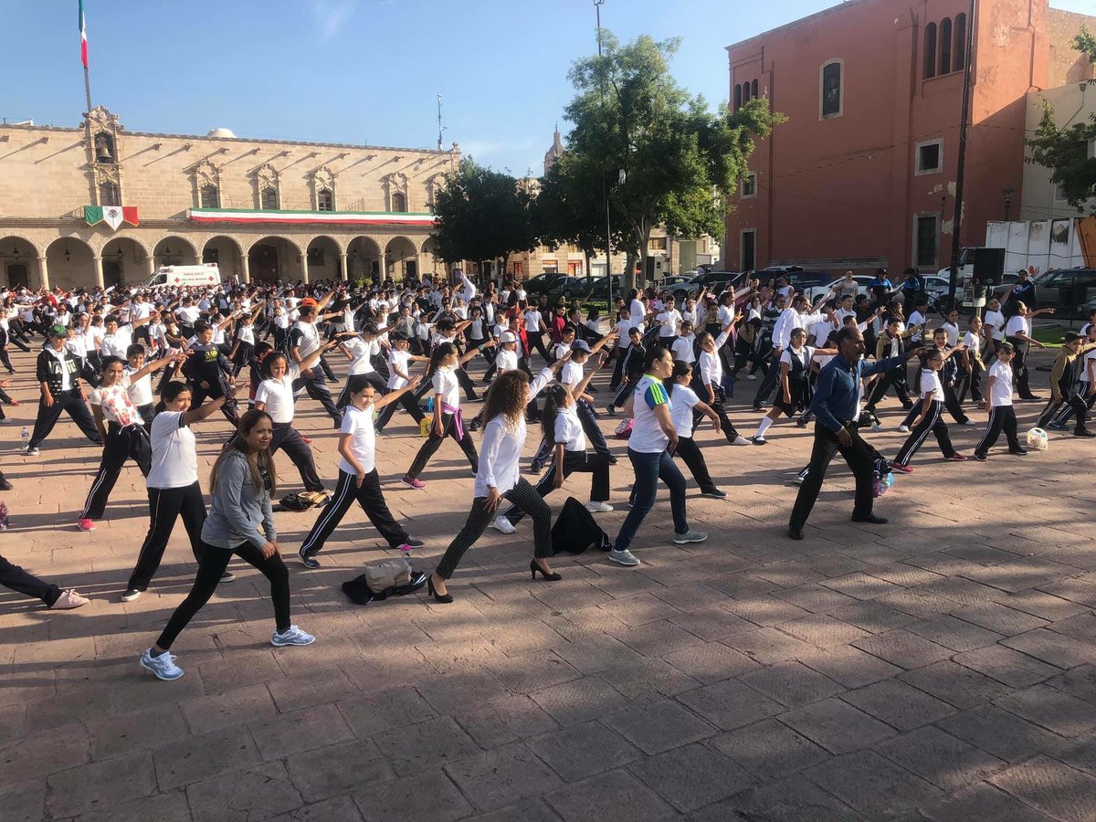YolandaInmude's tweet photo. El #InstitutoMunicipalDelDeporte estuvo presente en la Actividad Física Escolar 2018-2019

#FIEP
#SecretariaDeSalud
#SecretariaDeEducacion
#SNTE44
#InstitutoMunicipalDelDeporte https://t.co/HDiVu2feot