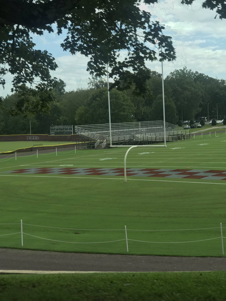 JimWhitehead23's tweet photo. HSC football field is looking good for Saturday’s Big game! Bojangles’ food trailer will be there!! #hsctigers #ItsBoTime @HSC__FOOTBALL @BojanglesFV https://t.co/4tWgzUphoC