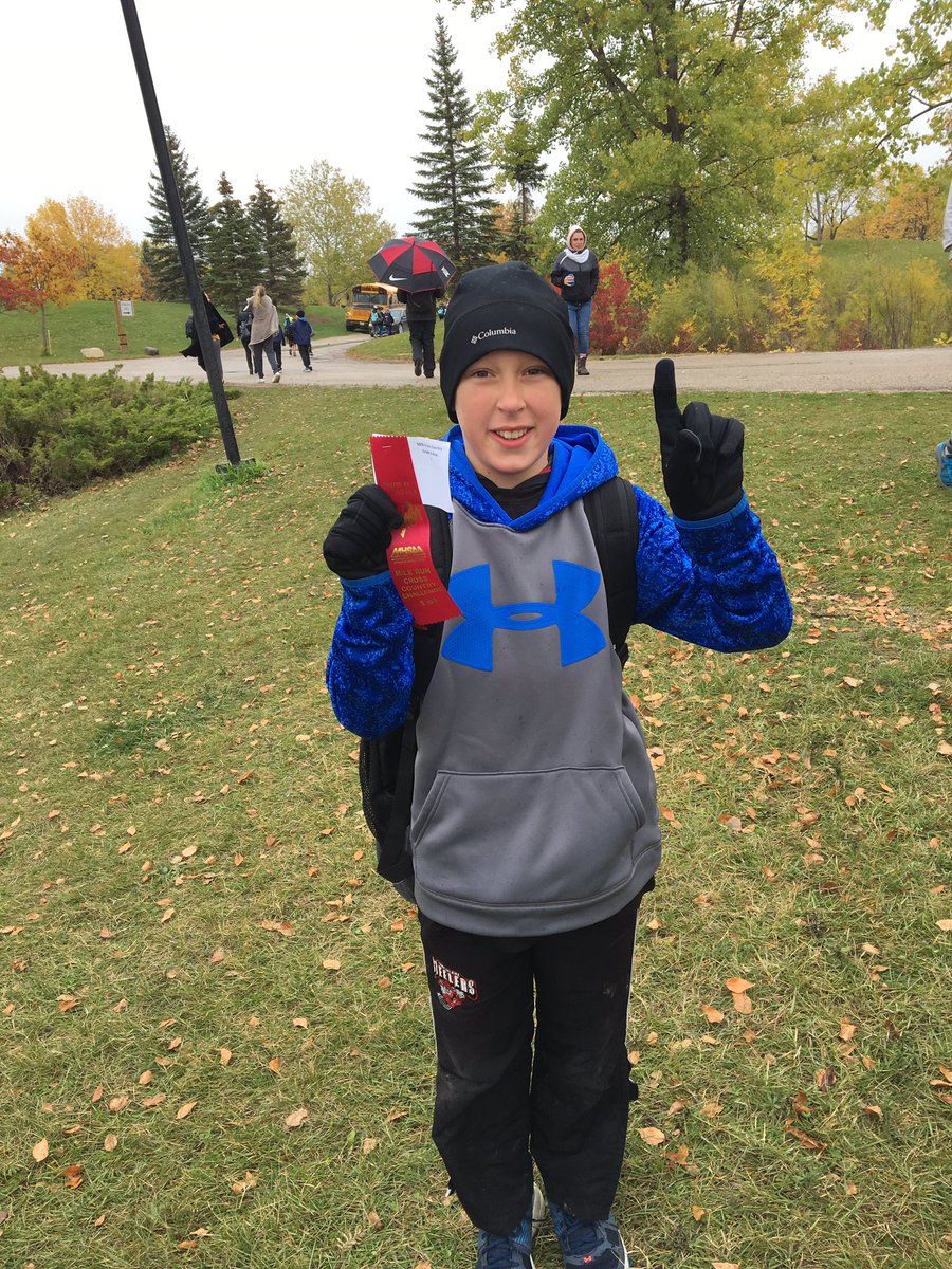 STAdragonsPE's tweet photo. Grade 6 boys cross country provincial champion! https://t.co/LwKyl4ynLZ