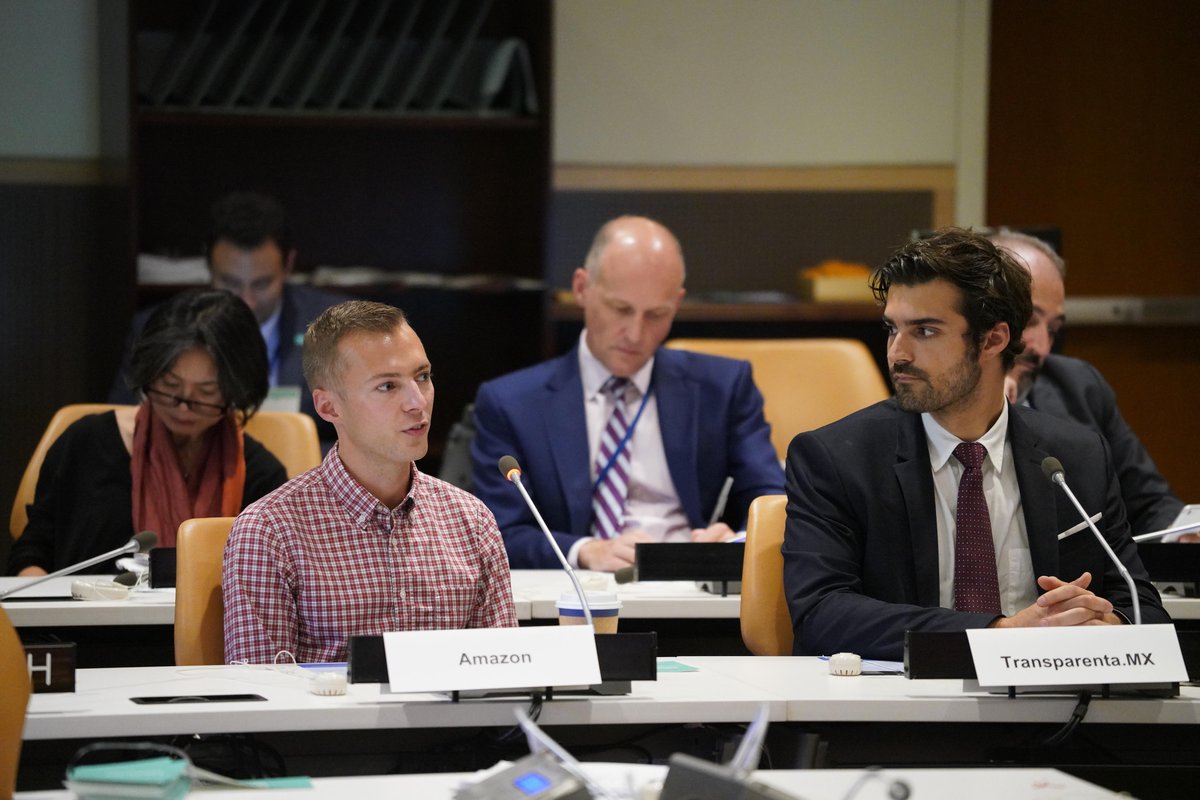 humdata's tweet image. Now for the interactive discussion with @batemanenroute of @RedCross, @TransparentaMX, @apadlk, @JaneMeseck of @microsoft, James Devine of @awscloud #Data4Humanity #UNGA #connectbiz @Connecting_biz