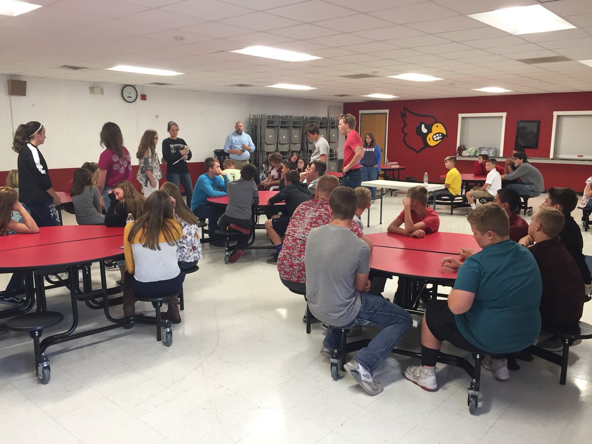 jonathaneckberg's tweet photo. What’s awesome about this picture? High schoolers giving time and energy to teach the Bible to middle school students. FCA. Awesome! #ehsfca #fca #nextgeninvestment https://t.co/wox7JruvbY