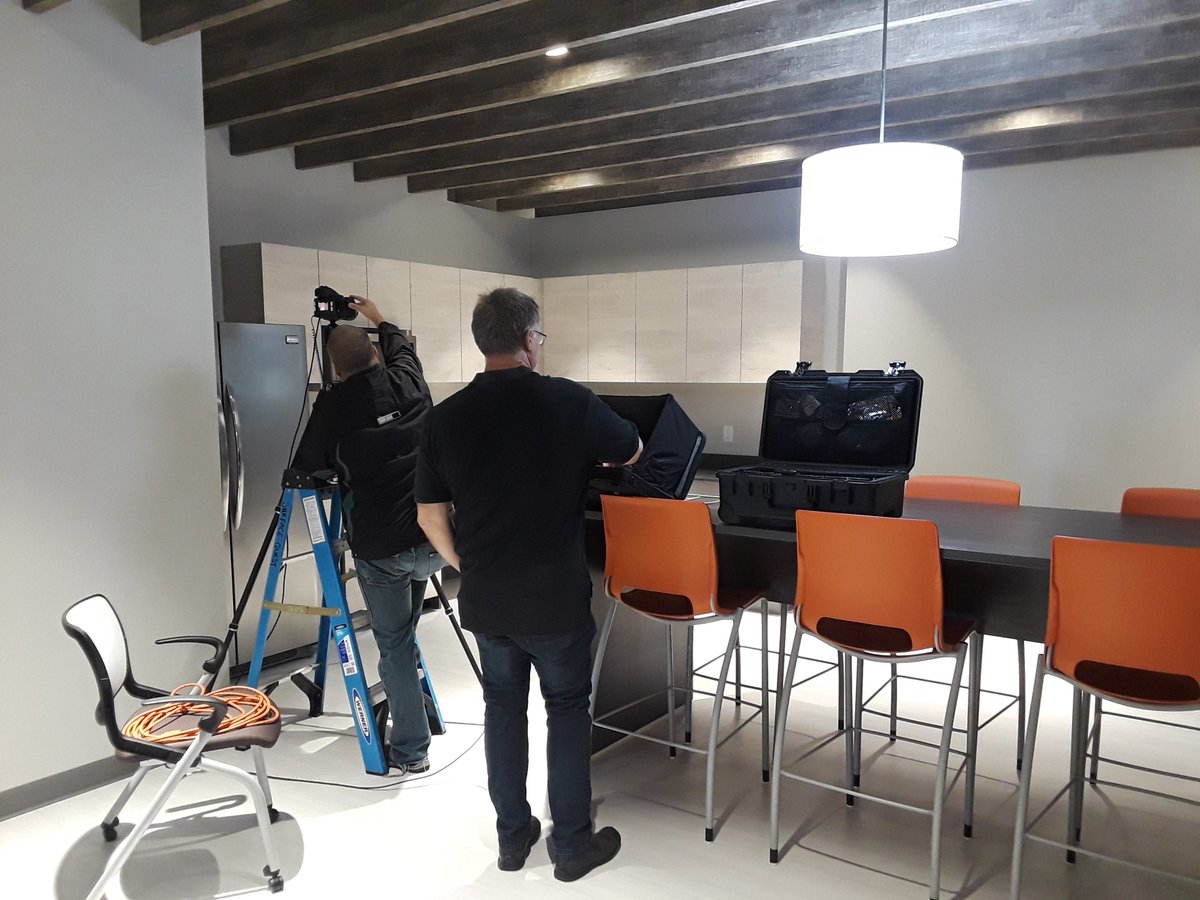 SeverConstruct's tweet photo. #Photoshoot day at @Surfacequest1 with @InsideOutPhoto The final images of this showcase space are going to be outstanding #architecturalfusions #severbuilds #CRE #Retail #Office #tenantbuildout https://t.co/3O7V3is5ME