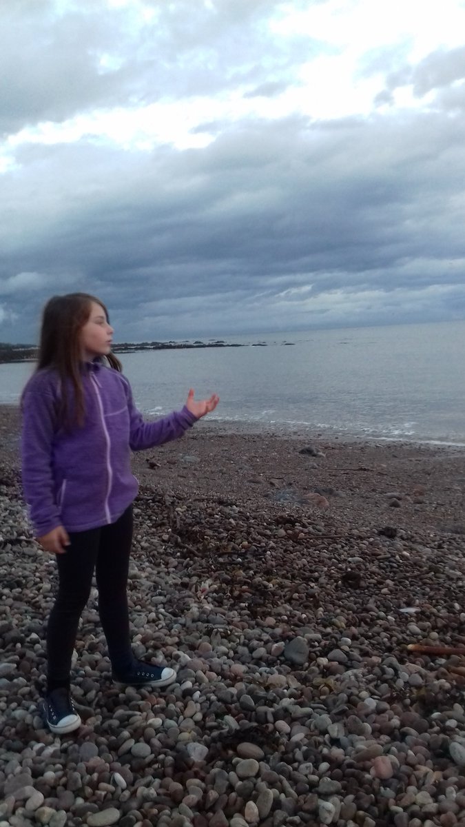 ClareTBrown's tweet image. Lorry overturned on cairn o'mount Rd.  Long way home. So stopped with children @thebayfish stonehaven. #funatthebeach