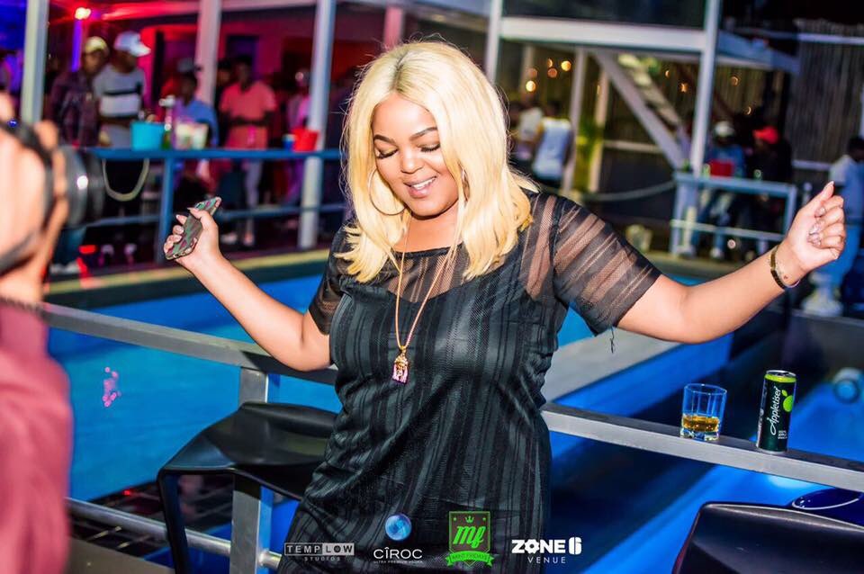 _KabzaM's tweet photo. @Onthatile__M @DBNGOGO AYEYEEEEE!!!! ⚡️⚡️⚡️

#MintOwnTheNight https://t.co/yrhPH5KS77