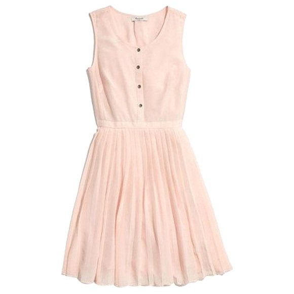 SamanthaSwetra's tweet image. So good I had to share! Check out all the items I'm loving on @Poshmarkapp #poshmark #fashion #style #shopmycloset #selfportrait #chloe #madewell: bnc.lt/focc/JTCYHTn5rQ