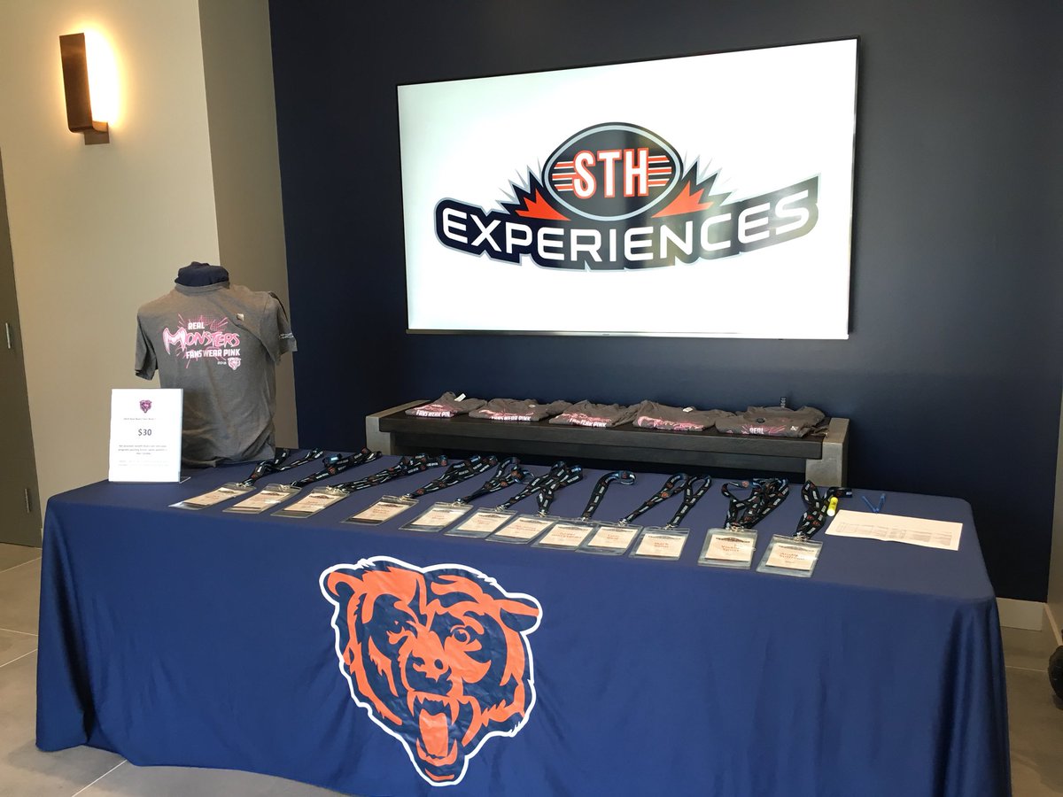 BearsSTH's tweet photo. Beautiful Day @ Halas Hall in our new Practice Viewing Suite with STH Experiences. Upcoming events 📱: https://t.co/7axriTZe9X #BearsSTH #STHExperiences https://t.co/cCaXW18ZdE