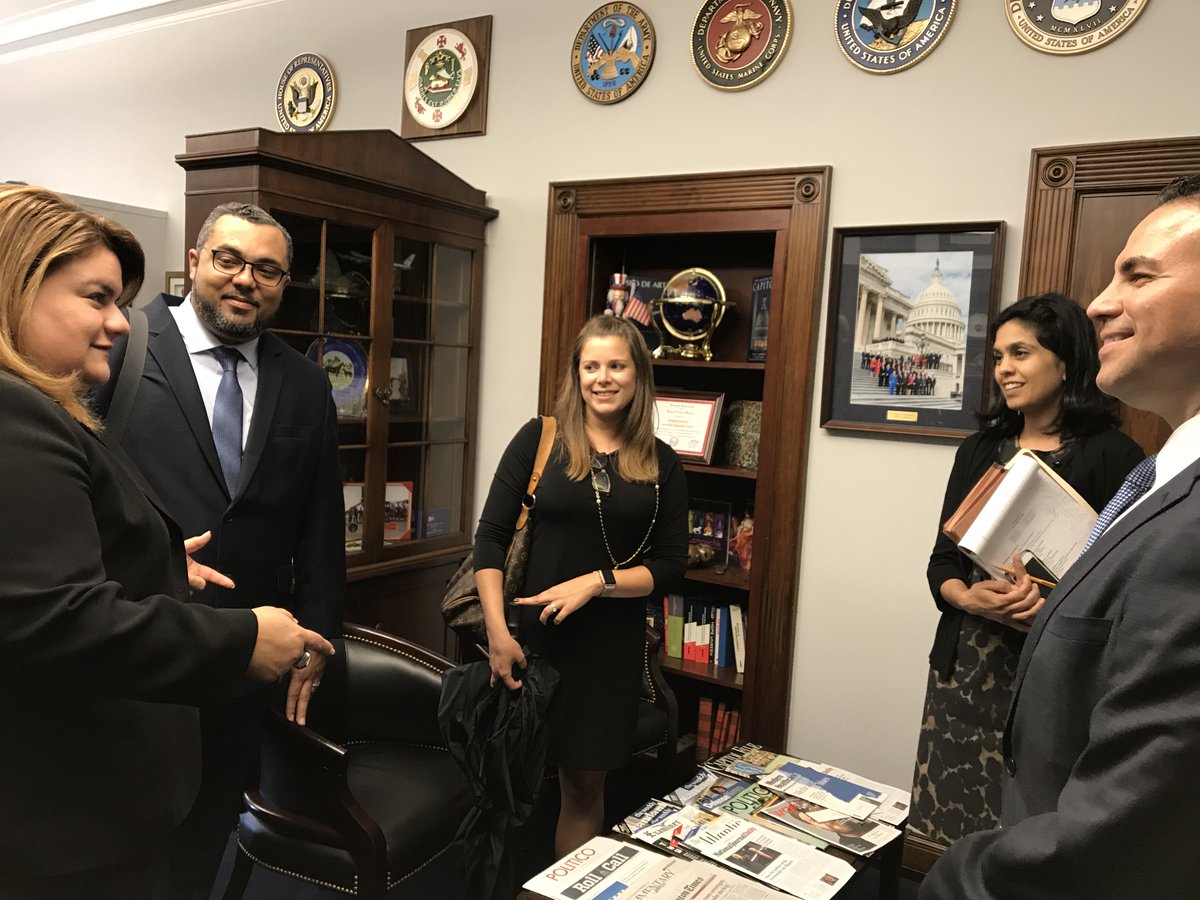 Happy to meet with representatives from <a href="/Starbucks/">Starbucks</a> and personally thank them for their collaboration and recent donation of 2 million coffee seeds to #PuertoRico. This puts us on the right path to recover from the loses endured by coffee growers after #HurricaneMaria.