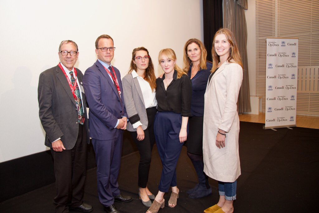 fragmentsdoc's tweet photo. Thank you to @CanadaSyria and @Refugees for hosting a screening of @fragmentsdoc during #UNGA⁠. 

A special thanks to journalist @janinedigi, @JAGhedini, @RaedAlSaleh3, and @CitImmCanada for leading a discussion on how to support #refugee youth.

#WithRefugees #RefugeesWelcome https://t.co/XegYYKzOCM