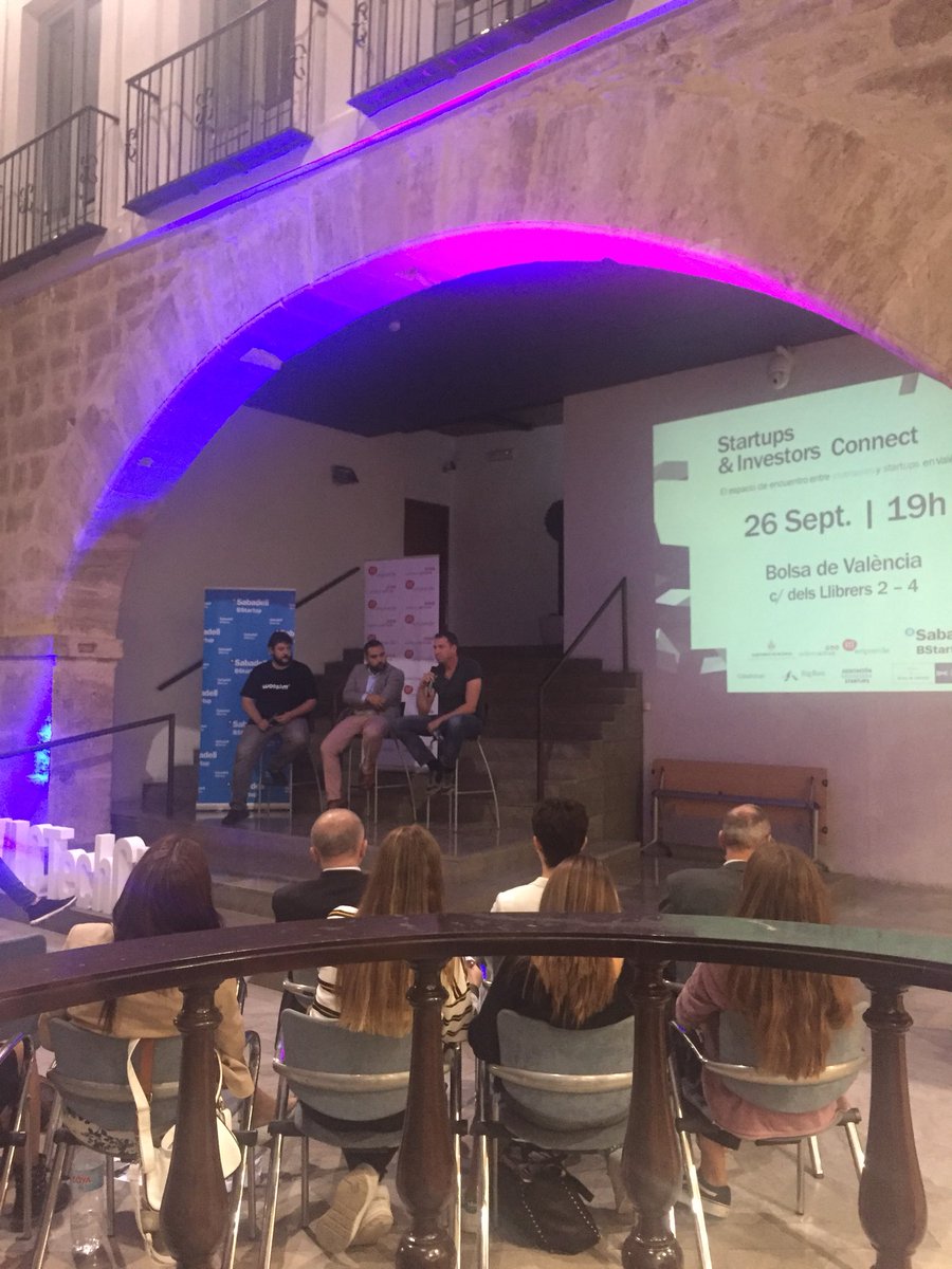 vlciconnect's tweet photo. #Tech4Equity Connect

@JonFatelevich habla de la relación entre deporte y empresa en su necesidad de captación de talento. 

#SIConnect https://t.co/CCJ6heJyyv