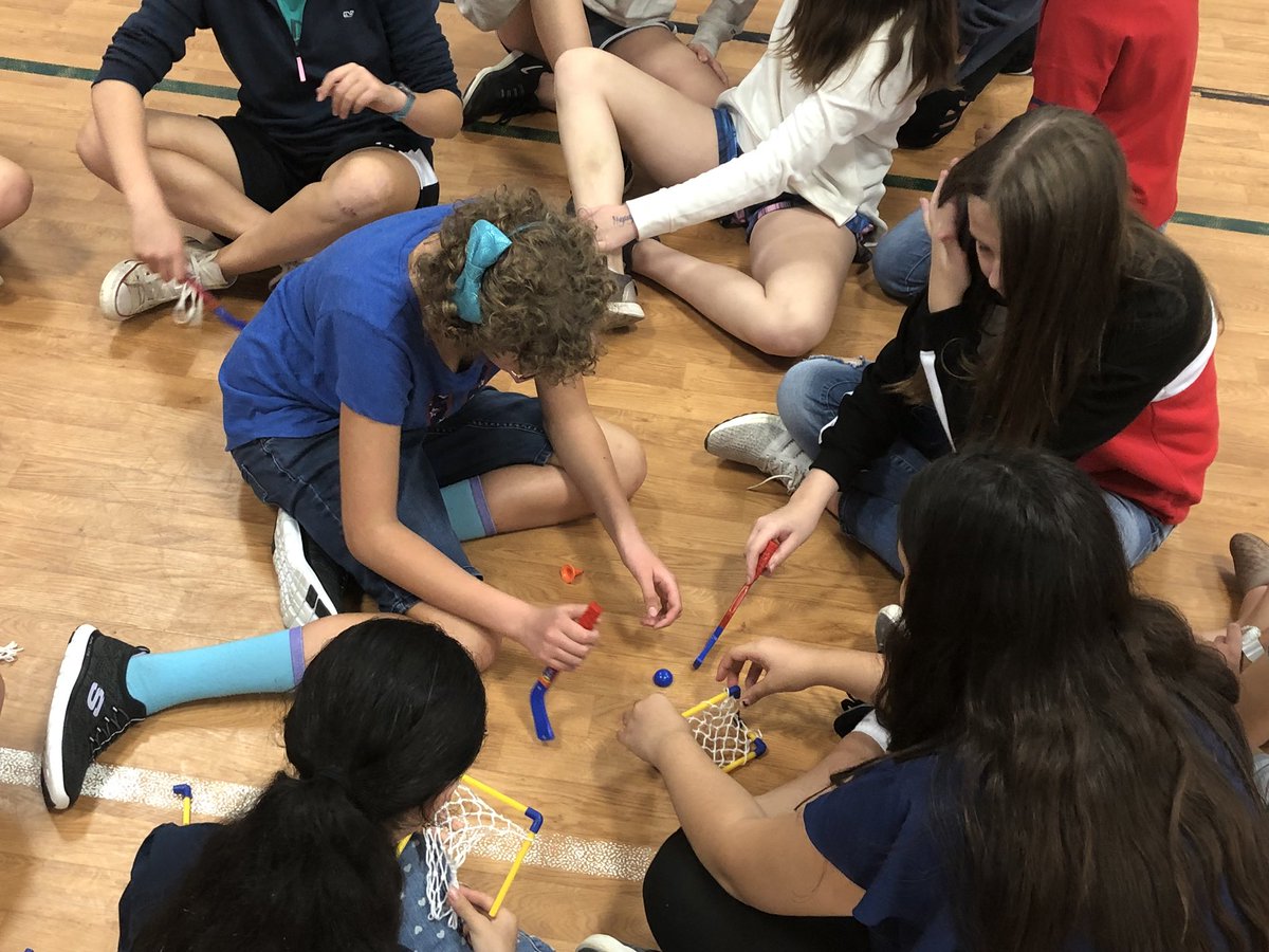 OdellBlanco's tweet photo. Our first @bestbuddies meeting of the school year.  Making new friends and sharing good times with our peers.  @LongfellowFCPS https://t.co/WbfqRB2PQ3