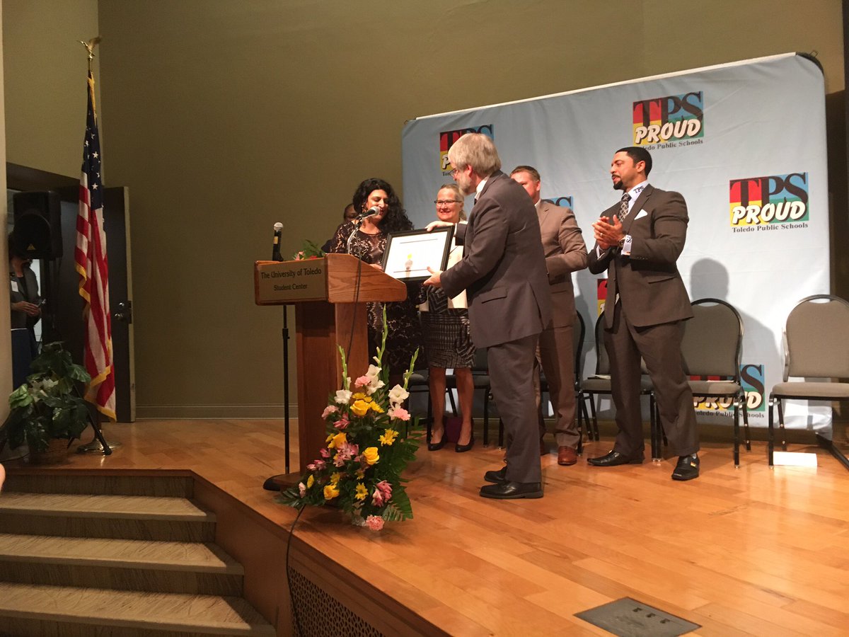 SBOEOhio's tweet photo. Honored to present Mona Al-Hayani with the 2019 Ohio Teacher of the Year award! She challenges, prepares &amp; empowers her students to become active &amp; engaged members of society. We are incredibly lucky to have this exceptional educator in Ohio! #OhioTotY #OhioLovesTeachers #OhioEd https://t.co/ckCXUk1w7s