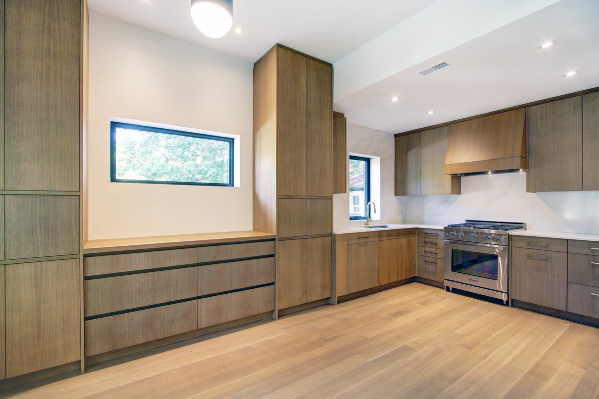 CoreAssetsRE's tweet image. Find out how this homeowner converted her house to a condo! #CandidConversations bit.ly/2OeMoSz