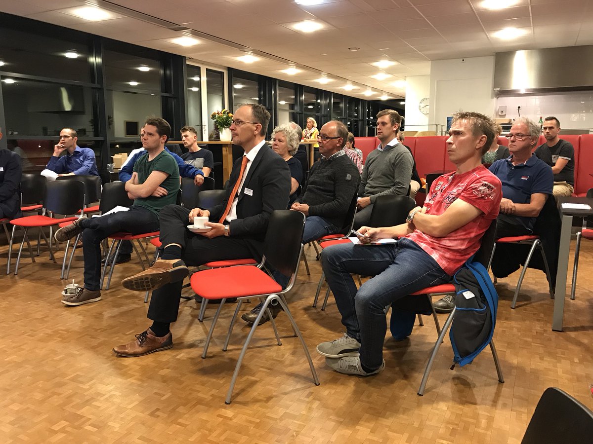 vrielingadvies's tweet image. Wij zijn begonnen met de bijeenkomst duurzaam wonen! Kon je vanavond niet? Geen probleem, op 11 oktober hebben wij nog een bijeenkomst. Aanmelden kan via vrieling.nl/duurzaamwonen