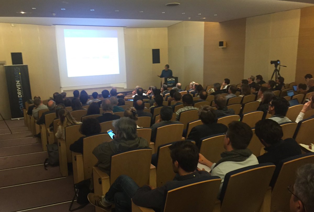 Toon's tweet image. Lucky me..Stayed in Paris to enjoy 13th #DataDrivenParis for insights by @aagahi explaining the  computational magic behind 2 of my current tech passions (data.be &amp;amp; lex.be).
The latest in NLP &amp;amp; Machine Learning applied to legal practice!#Legaltech