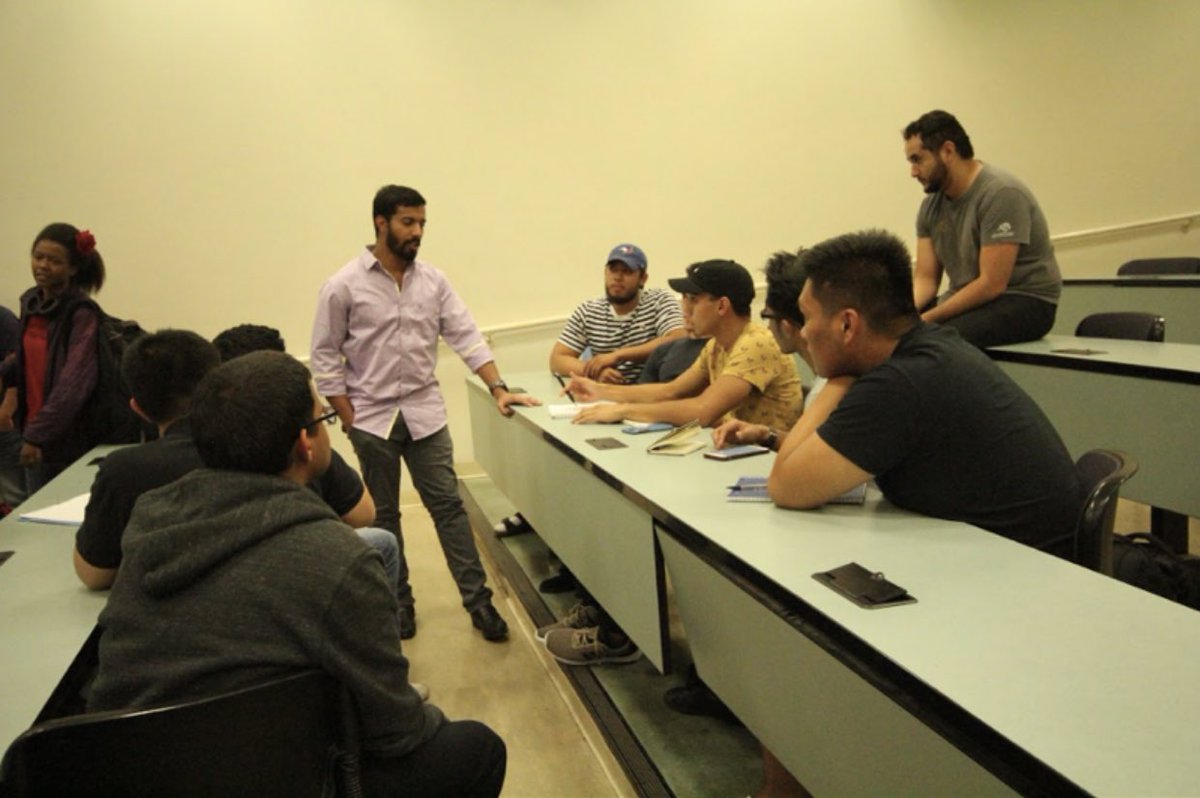 SpartanHL's tweet image. ..And We’re Off! Here’s a flash back of our first two meetings this semester a long with our new team members! SpaceX here we come! 🚝🛸 #SJSUEngineering #SpartanHyperloop #PodCompetition