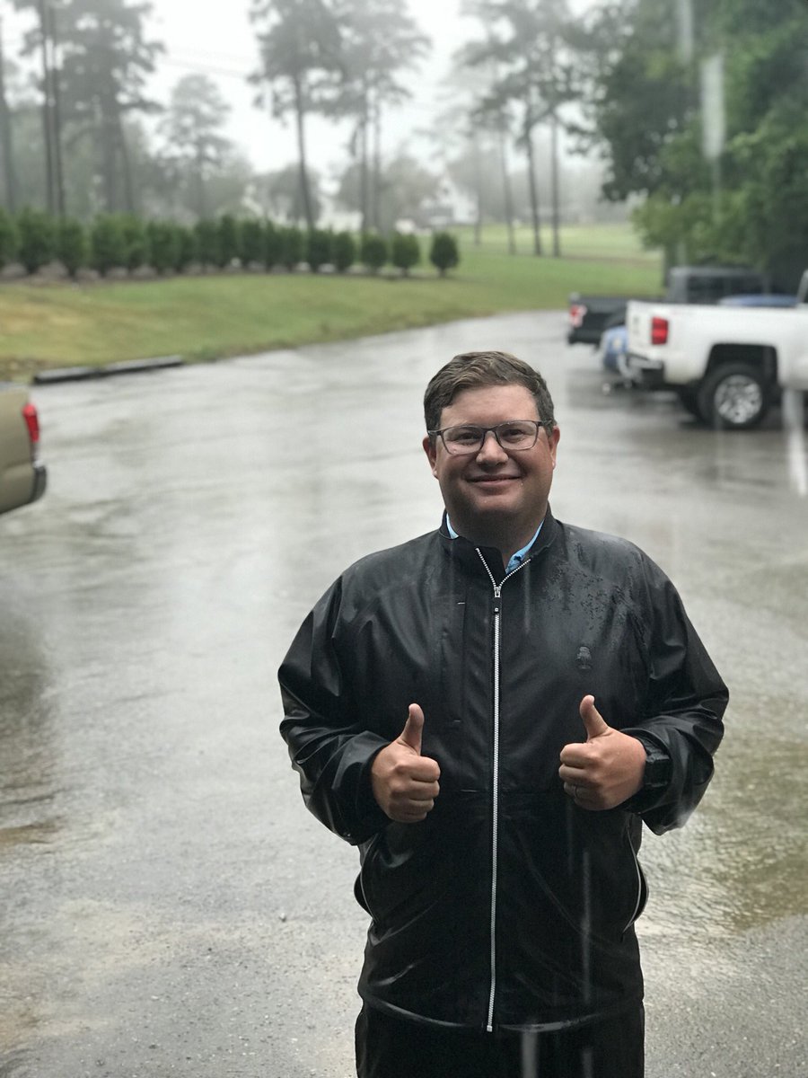 Grassmentor's tweet photo. Drew went out to check the level of the irrigation lake thatโs been a little low for a while now. #itsfull #rainsuitworked #tbone https://t.co/4YyBhCAsZk