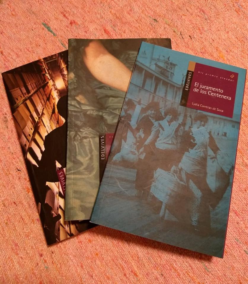#Mañana estaré dando un taller de escritura creativa para adolescentes organizado por #EditorialEdelvives. ¡Gracias por esta hermosa oportunidad! 😀