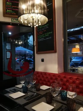 Bienvenidos a <a href="/tabernalamora/">Taberna La Mora</a> y a disfrutar de un #tardeo de #juernes.
<a href="/juernesemprende/">Juernes Emprendedor</a> <a href="/valencia_tardeo/">Valencia Tardeo®</a> <a href="/Wine_Valencia/">Winevalencia</a> <a href="/love_valencia/">Love Valencia</a> <a href="/valencia_ocio/">Ocio, vida y estilo</a>