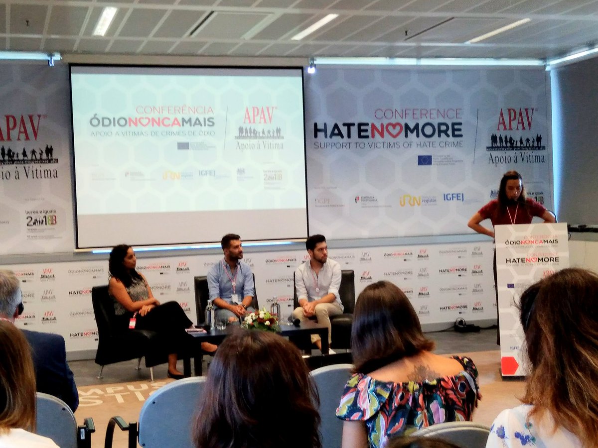 lgtbipol's tweet photo. En la #FinalConference perteneciente al proyecto #HateNoMore:se expone el tratamiento de las víctimas de #DelitosDeOdio en diferentes países, desde las diferentes áreas de implicación en la materia. Presentando la nuestra
@policia @lgtbipol @cep_cepolicia #AtencionAVictimas #APAV https://t.co/jgeR3NZSXf