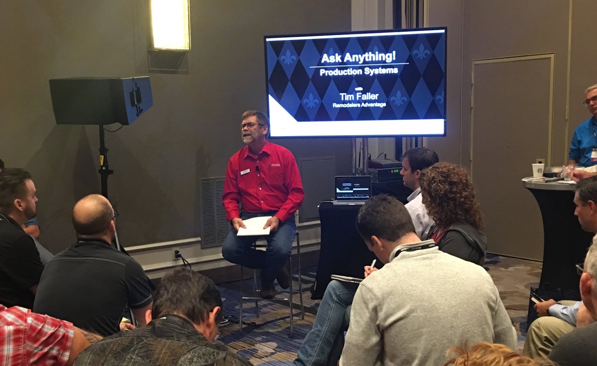 RemodelersAdvan's tweet photo. Our Tim Faller of the @TimFallerShow fields questions about the pros and cons of Project Managers and Lead Carpenters — the Project Manager system is more scalable, he says. #REX18 #RemodelersSummit2018 #RALegacy https://t.co/F2yno9ZBe9