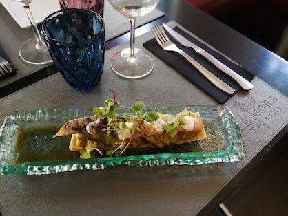 "Hojaldre de ventresca" de La Mora, para comenzar el #SABADO ¡Delicioso!