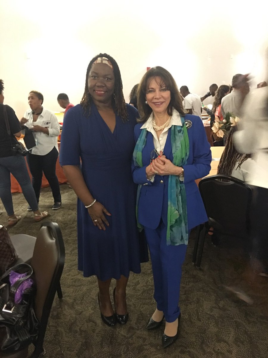 KathyFndzRundle's tweet photo. Attended "A Day of Remembrance" event for murder victims hosted by @RJTfoundation CEO Denise Brown with words from Pastor Glenn Forshee Sr. & #QueenBrown https://t.co/rCNihnO3Q3