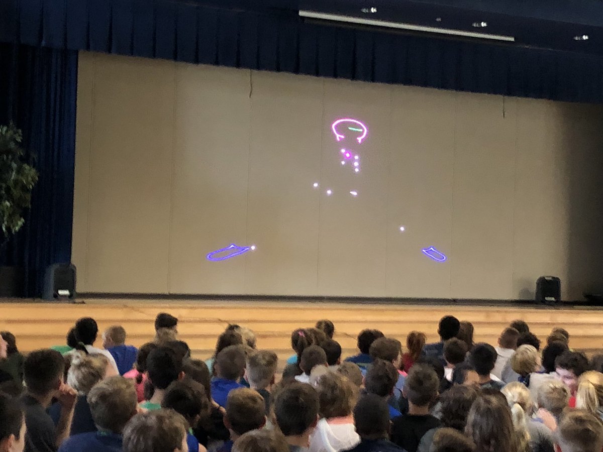 becky7274's tweet image. Learning all about lasers! #4thscience #scienceiscool @etownPAschools