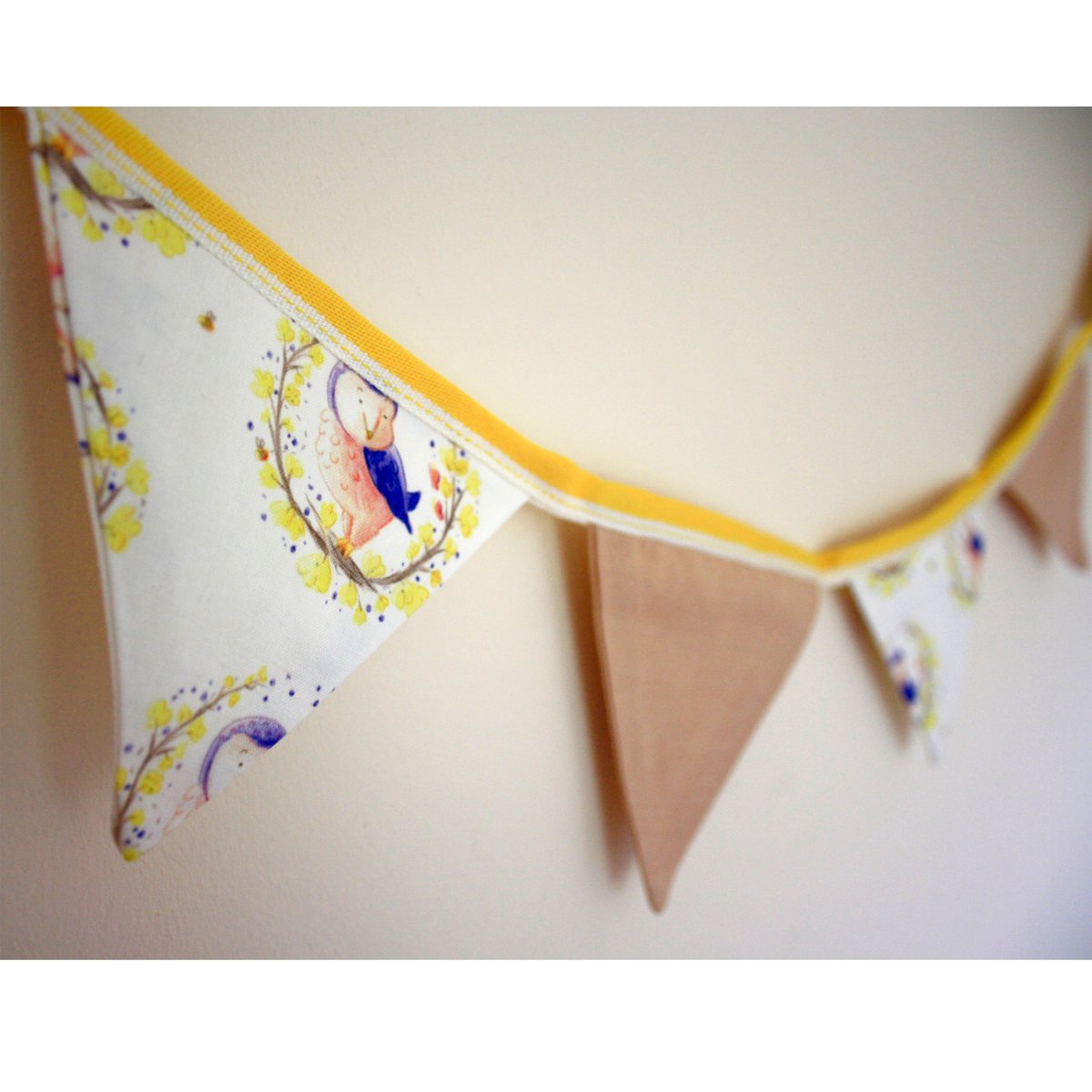 Vicky_Kuhn's tweet photo. Another marvellous creation to add to my shop from the super skilled @theresa_kuhn This time mini bunting ๐๐๐ฆ
Available in my shop now!! โก๏ธ https://t.co/QBVs6f8z3G #HandmadeHour #handmade #bunting #owl #owlbunting #owlprint #owlillustration #minibunting #etsy #etsyshopuk https://t.co/BV23xvzLnK