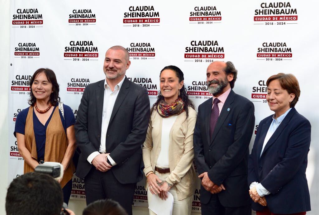 ONUHabitatMCC's tweet photo. Muy positiva reunión entre @Claudiashein, @pablovaggione de @onuhabitatmex y @crispimmoreira de @fao sobre temas clave para el futuro de la #CDMX desde la perspectiva de los #ODS y la #NuevaAgendaUrbana | @UNHABITAT | #OneUN https://t.co/DHIwJRhern
