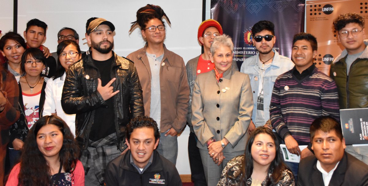UNFPABolivia's tweet photo. Semana de prevención de #EmbarazoEnAdolescentes
Reconocimiento a los embajadores de la campaña "#PrevieneTeConviene“: Grupos musicales #SoundLaFemme, #TierraAlta, #Alcoholika, #SantaMandinga, #Tahlianza, Maya Colque Flores (Artista), Zayuri Loza (Diseñadora), Maria I. Fernández https://t.co/O26HqliyRv