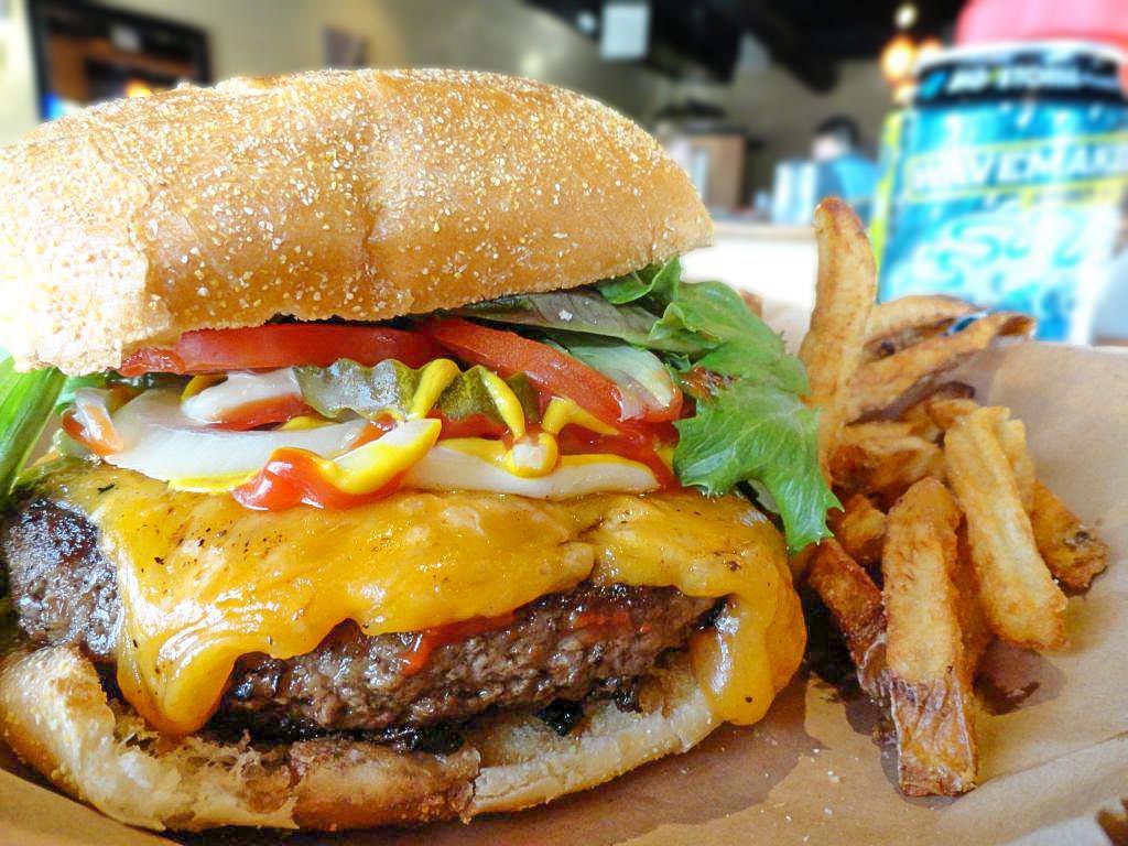 TheTinCow's tweet photo. Honest ingredients and the freedom to be your own boss - burgers taste better when you Design Your Own. #Burgers #DesignYourOwn #BurgerMagic #DowntownPensacola #Pensacola https://t.co/e0ExiqlcUv