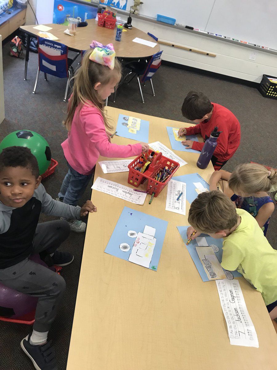 shallD47's tweet photo. Used the shapes we have learned to construct a picture today! A bus made from circles, squares and rectangles! #kindy #math #shapepictures https://t.co/bufqJsszZC