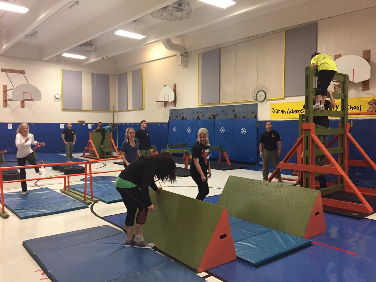 MrsElaineEast's tweet photo. Team building at SA with @hotgroundgym 💪🏻 https://t.co/F66oy5zezD