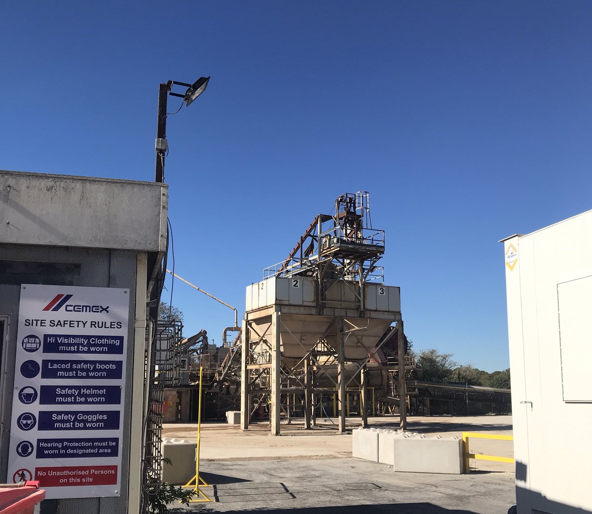 James Playford (@cemexjames) on Twitter photo Stunning weather here at the outer edge of the <a href="/CEMEXUKAsphalt/">CEMEX UK Asphalt</a> empire!!!โ๏ธโ๏ธโ๏ธGreat to meet the CEMEX Ely team #MyViewToday Stunning weather here at the outer edge of the <a href="/CEMEXUKAsphalt/">CEMEX UK Asphalt</a> empire!!!โ๏ธโ๏ธโ๏ธGreat to meet the CEMEX Ely team #MyViewToday